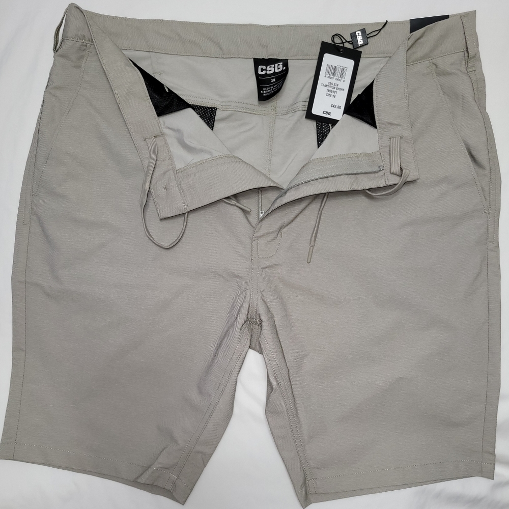 URB  Shorts CSG Silver/Gray  in color
